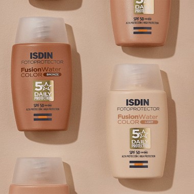 ضد آفتاب فیوژن واتر SPF50 رنگی ایزدین 2